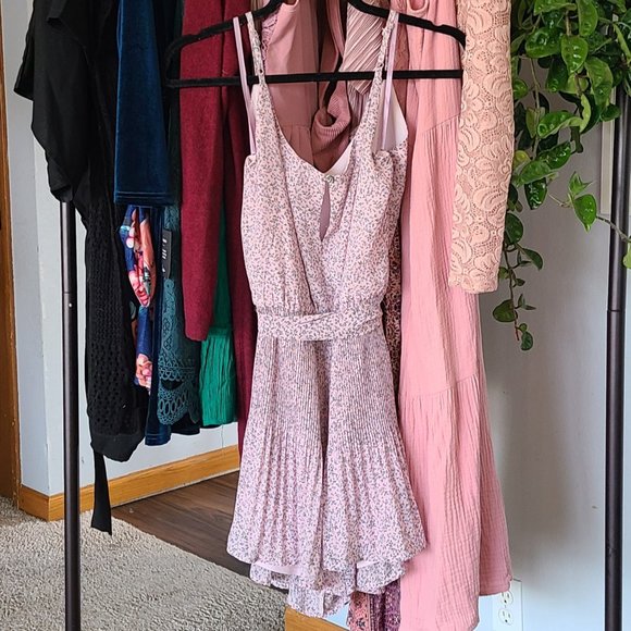 She + Sky Women's Lavender Floral Romper Jumpsuit with Front Tie Detail | Size M - Picture 4 of 7